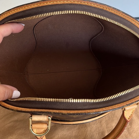 LOUIS VUITTON Monogram Ellipse MM Handbag - Picture 5 of 11